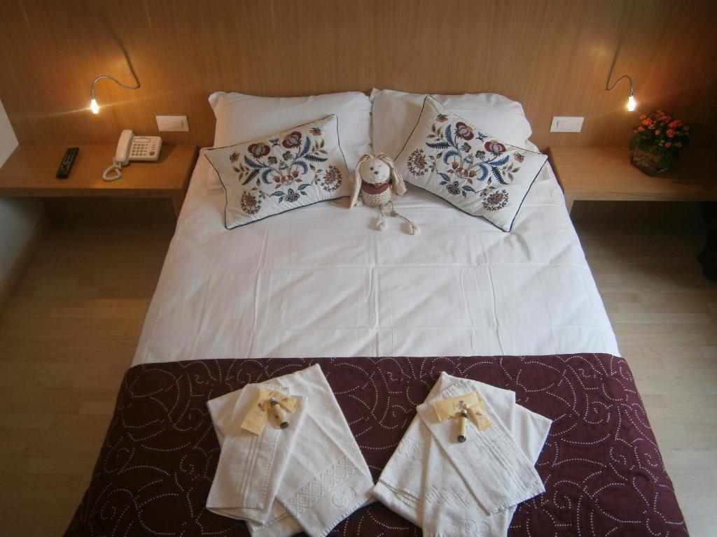 Le Badie Albergo Ristorante Rosazzo Habitación foto